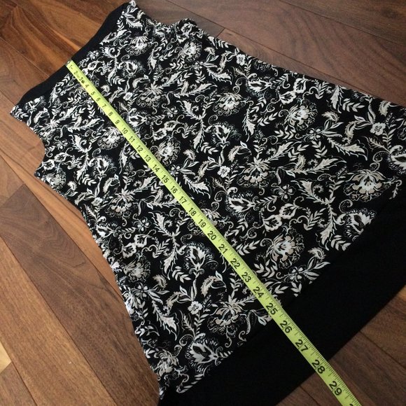 WHBM Cream, Black, & White Sleeveless Print Tunic - Picture 3 of 5